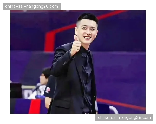 杨鸣赛后专访：三连冠是下一个目标，球队夏天面临续约挑战